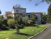 Villa avec piscine et jardin