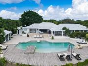 Villa avec piscine et jardin