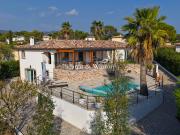 Villa avec piscine et jardin