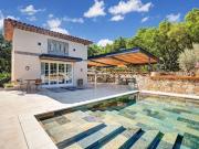 Villa avec piscine et jardin