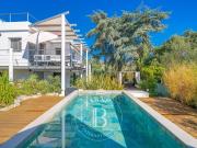 Villa avec piscine et jardin Villa avec piscine et jardin