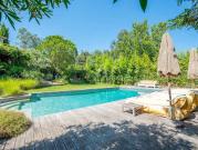 Villa avec piscine et jardin