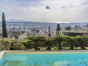 Villa avec piscine et jardin