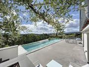 Villa avec piscine et jardin