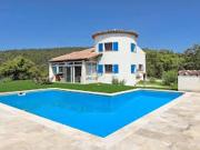 Villa avec piscine et jardin