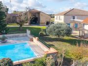 Villa avec piscine et jardin