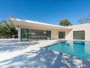 Villa avec piscine et jardin