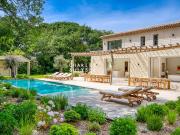 Villa avec piscine et jardin