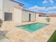 Villa avec piscine et jardin