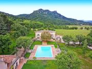 Villa avec piscine et jardin