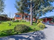 Villa avec piscine et jardin