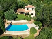 Villa avec piscine et jardin