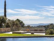 Villa avec piscine et jardin