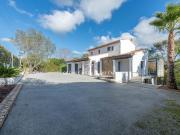 Villa avec piscine et jardin