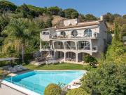 Maison avec piscine et jardin