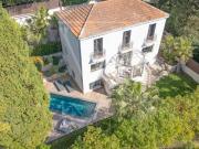 Villa avec piscine et jardin
