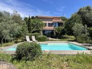 Villa avec piscine et jardin