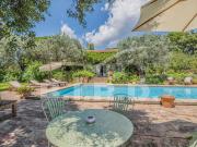 Villa avec piscine et jardin