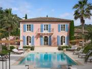 Villa avec piscine et jardin