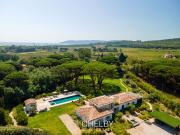 Villa avec piscine et jardin