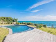 Villa avec piscine et jardin