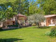 Villa avec piscine et jardin