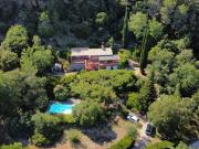 Villa avec piscine et jardin