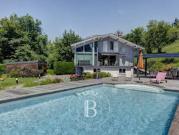 Villa avec piscine et jardin