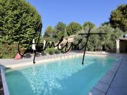 Villa avec piscine et jardin