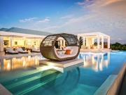 Villa avec piscine et jardin