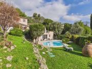 Villa avec piscine et quatre chambres dans une domaine...