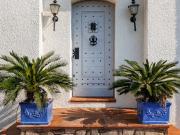 Villa avec piscine et terrasse