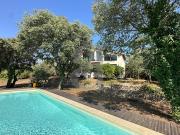 Villa avec piscine et terrasse