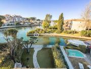 Villa avec piscine et terrasse