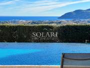 Villa avec piscine et terrasse