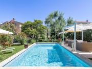 Villa avec piscine et terrasse