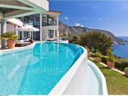 Villa avec piscine et terrasse