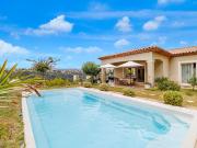 Villa avec piscine et terrasse