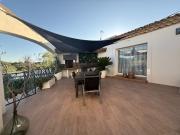 Villa avec piscine et terrasse