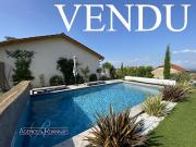 Villa avec piscine et terrasse