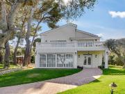 Villa avec piscine et terrasse