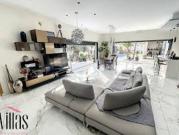 Villa avec piscine et terrasse