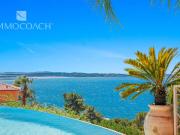 Villa avec piscine et terrasse