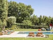Villa avec piscine et terrasse