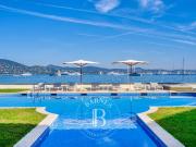 Villa avec piscine et terrasse