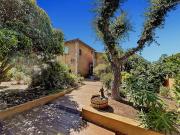 Villa avec piscine et terrasse