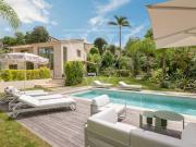 Villa avec piscine et terrasse