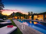 Villa avec piscine et terrasse