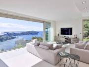 Villa avec piscine et terrasse