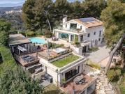 Villa avec piscine et terrasse